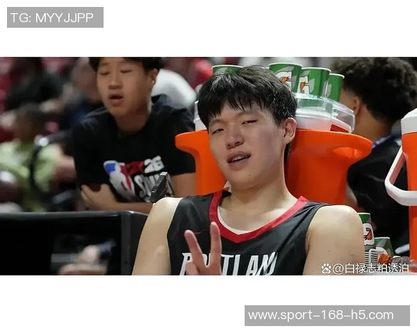 开拓者媒体人杨瀚森倒地为何裁判未暂停比赛关注球员安全